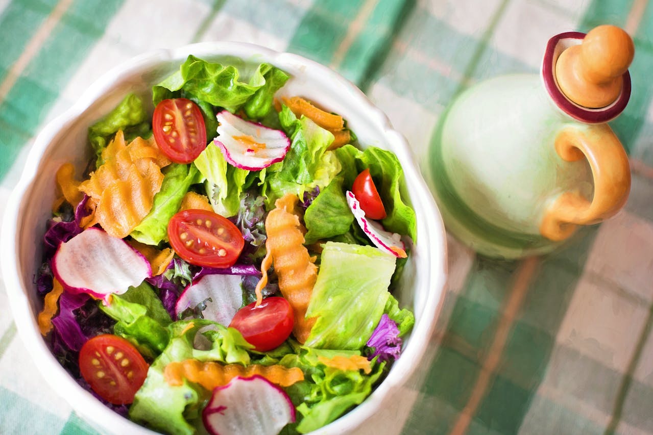 How To Create Simple Dressings For Salads [Quick & Easy]