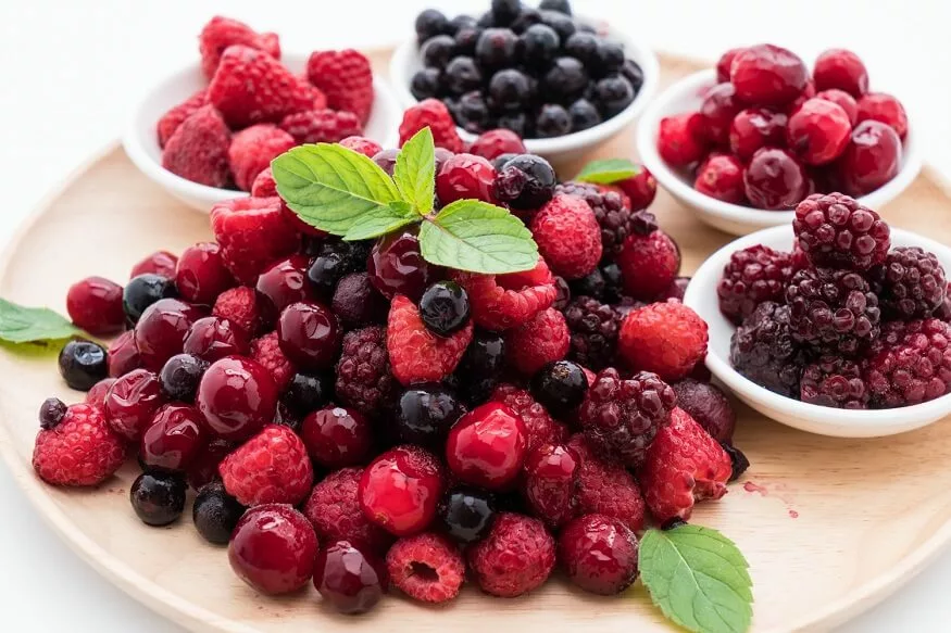 20 Incredible Benefits Of Eating Berries