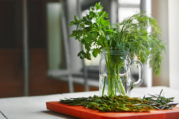 How To Store Fresh Herbs [2024 Tips For Home Cooks]